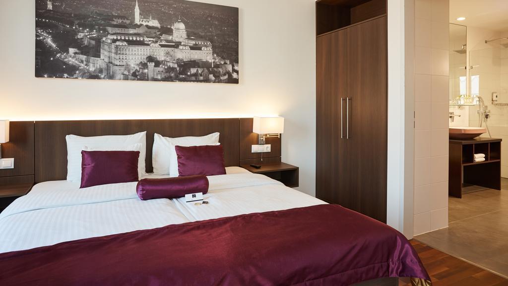 12 Révay Szálloda Budapest